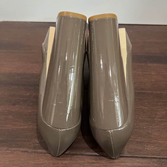 Mia Taupe Patent Leather Uptown Girl Chunky Platform Heel Size 8.5 - Picture 7 of 7